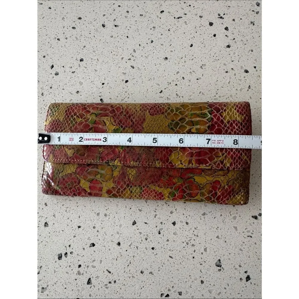 HOBO INTERNATIONAL Women’s Floral Snake-Embossed Leather Clutch Wallet Chic GUC